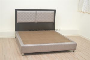 מיטה זוגית עם ארגז מצעים דגם קורל