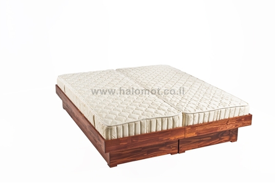 מיטה יהודית מעץ מלא פגודה מצעים