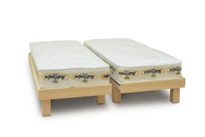 מיטה יהודית מעץ מלא דגם כפיר
