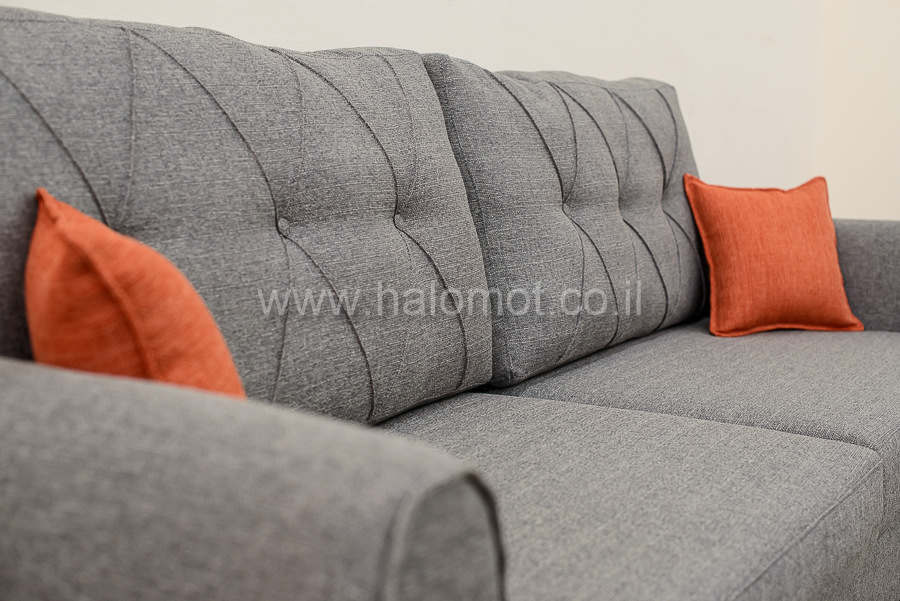 ספה מרופדת דגם מעויינים