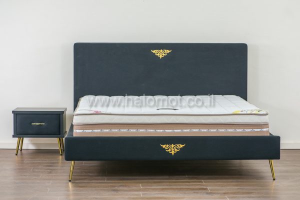 מיטה זוגית מרופדת דגם פרלין