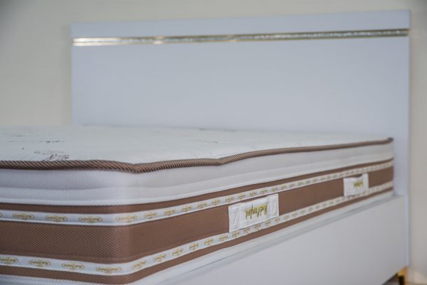 מיטה זוגית עם ארגז מצעים מוגבה דגם סנדי