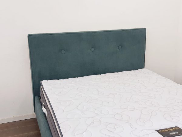 מיטה זוגית מרופדת דגם אוראל