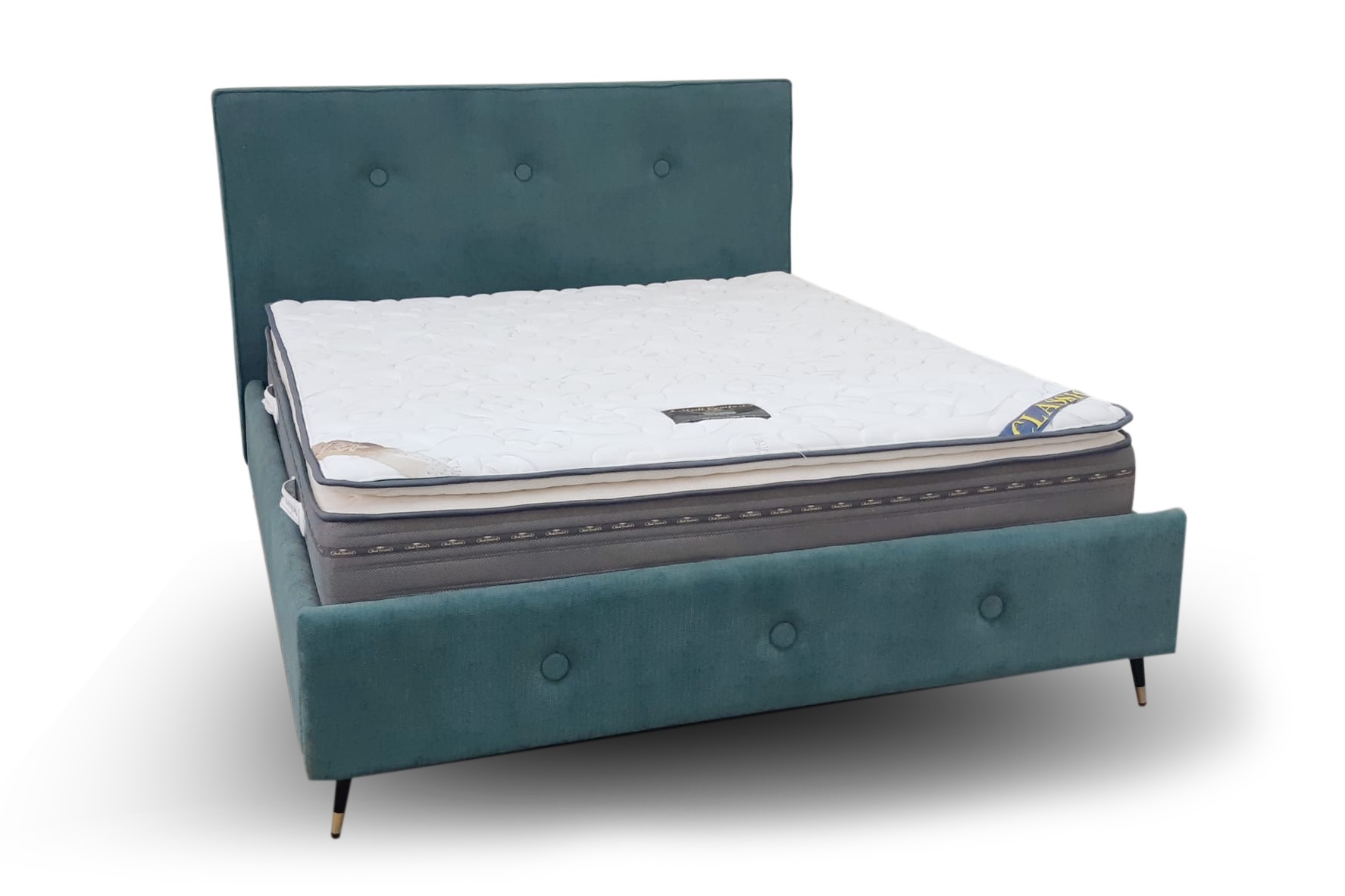 מיטה זוגית מרופדת דגם אוראל
