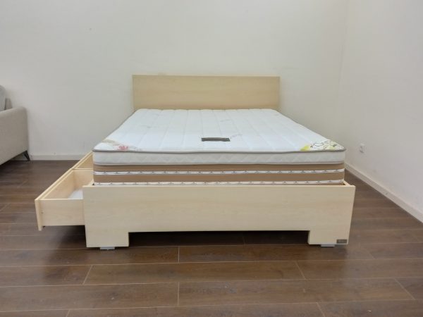 מיטה זוגית מוגבהת לנקיון + ארגז מצעים ומגירות