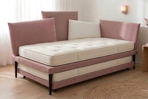 מיטה היי רייזר מעוצבת דגם כריות